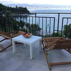 House Vali Bed & Breakfast